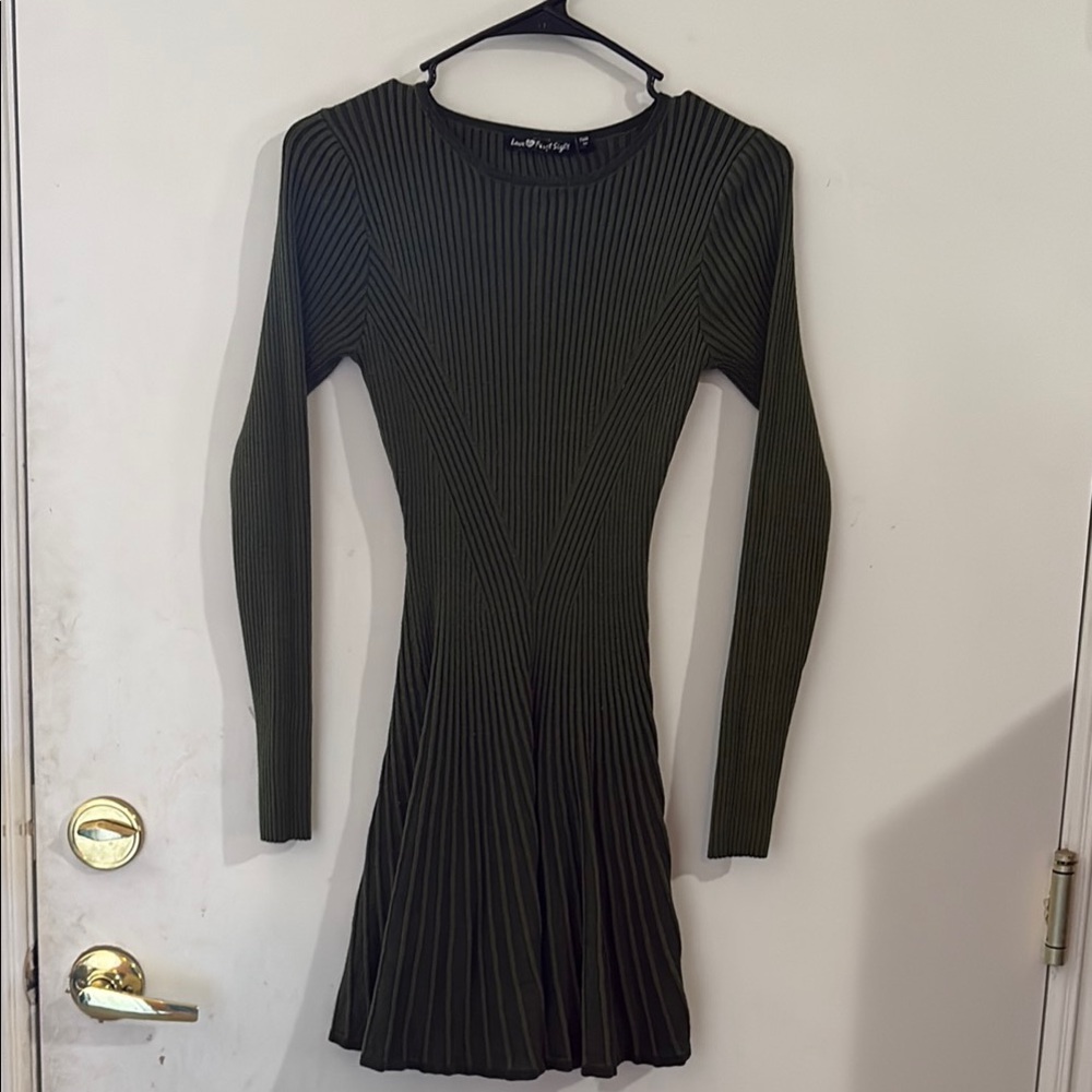 Green Pleated Ribbed Sheath Dress Long Sleeve